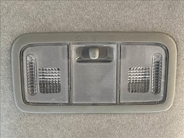 タント Ｘ　ＶＳ　ＳＡＩＩＩ　禁煙車　ナビ　フルセグ　ＤＶＤ　Ｂｌｕｅｔｏｏｔｈ　全方位カメラ　ＥＴＣ　衝突軽減ブレーキ　横滑り防止装置　車線逸脱防止装置　両側電動スライドドア　社外アルミホイール　ＬＥＤヘッドライト　スマートキー（32枚目）