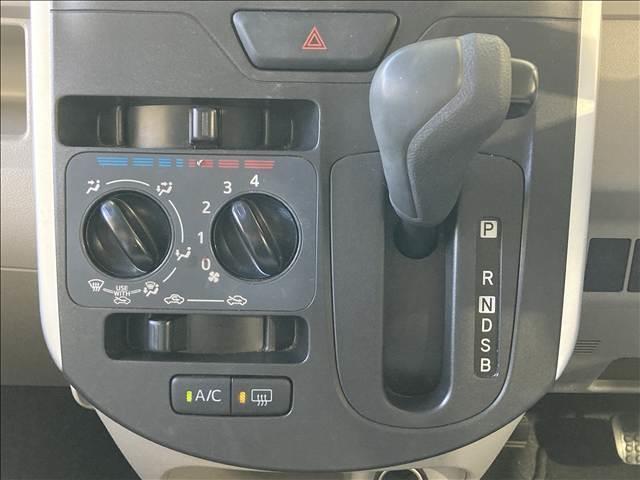 タント Ｌ　ＳＡ　禁煙車　ナビ　フルセグ　ＤＶＤ再生　Ｂｌｕｅｔｏｏｔｈ対応　バックカメラ　車線逸脱防止装置　横滑り防止装置　衝突安全ボディ　盗難防止装置　ＡＢＳ　Ｗエアバック　アイドリングストップ　キーレスエントリー（10枚目）