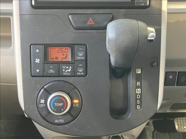 タント Ｇ　ＳＡＩＩ　禁煙車　ナビ　フルセグ　ＤＶＤ　Ｂｌｕｅｔｏｏｔｈ対応　バックカメラ　衝突軽減ブレーキ　横滑り防止装置　アイドリングストップ　両側電動スライドドア　　純正アルミホイール　　ベンチシート　スマートキー（11枚目）