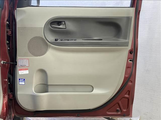 タント Ｇ　ＳＡＩＩ　禁煙車　ナビ　フルセグ　ＤＶＤ　Ｂｌｕｅｔｏｏｔｈ対応　バックカメラ　衝突軽減ブレーキ　横滑り防止装置　アイドリングストップ　両側電動スライドドア　　純正アルミホイール　　ベンチシート　スマートキー（24枚目）