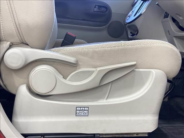 タント Ｇ　ＳＡＩＩ　禁煙車　ナビ　フルセグ　ＤＶＤ　Ｂｌｕｅｔｏｏｔｈ対応　バックカメラ　衝突軽減ブレーキ　横滑り防止装置　アイドリングストップ　両側電動スライドドア　　純正アルミホイール　　ベンチシート　スマートキー（26枚目）