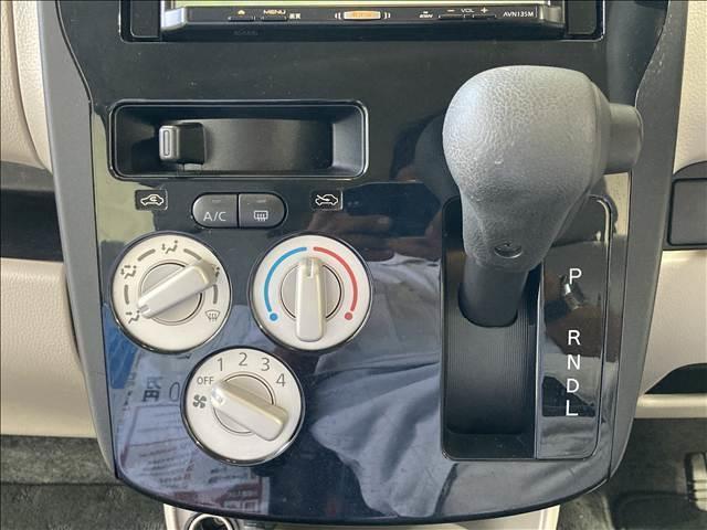 ｅＫワゴン Ｅ　禁煙車　ナビ　ワンセグＴＶ　ＣＤ再生　バックカメラ　ＡＢＳ　Ｗエアバック　衝突安全ボディ　運転席シートヒーター　ベンチシート　パワステ　パワーウインド　エアコン　電動格納ミラー　ベンチシート　キーレス（10枚目）