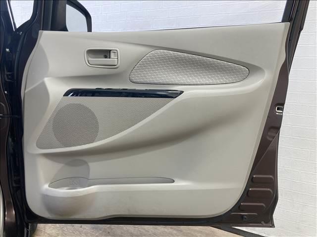 デイズ Ｘ　Ｖセレクション＋セーフティＩＩ　禁煙車　ナビ　フルセグＴＶ　ＤＶＤ再生　Ｂｌｕｅｔｏｏｔｈ対応　全方位カメラ　衝突軽減ブレーキ　横滑り防止装置　衝突安全ボディ　ＡＢＳ　Ｗエアバック　アイドリングストップ　盗難防止装置　スマートキー（23枚目）