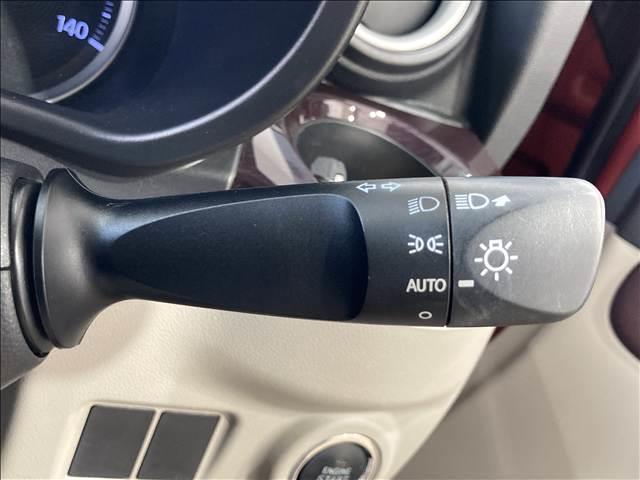 キャスト スタイルＸ　ＳＡＩＩ　禁煙車　ナビ　フルセグＴＶ　ＤＶＤ再生　Ｂｌｕｅｔｏｏｔｈ対応　ＥＴＣ車載器　衝突軽減ブレーキ　横滑り防止装置　衝突安全ボディ　アイドリングストップ　オートエアコン　ベンチシート　スマートキー（11枚目）