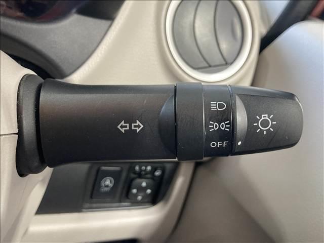 デイズ Ｘ　モカセレクション　禁煙車　ナビ　フルセグＴＶ　ＤＶＤ再生　Ｂｌｕｅｔｏｏｔｈ対応　全方位カメラ　衝突軽減ブレーキ　横滑り防止装置　衝突安全ボディ　ＡＢＳ　Ｗエアバック　アイドリングストップ　盗難防止装置　スマートキー（12枚目）