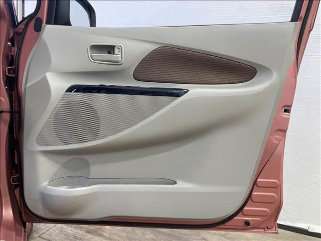 デイズ Ｘ　モカセレクション　禁煙車　ナビ　フルセグＴＶ　ＤＶＤ再生　Ｂｌｕｅｔｏｏｔｈ対応　全方位カメラ　衝突軽減ブレーキ　横滑り防止装置　衝突安全ボディ　ＡＢＳ　Ｗエアバック　アイドリングストップ　盗難防止装置　スマートキー（23枚目）