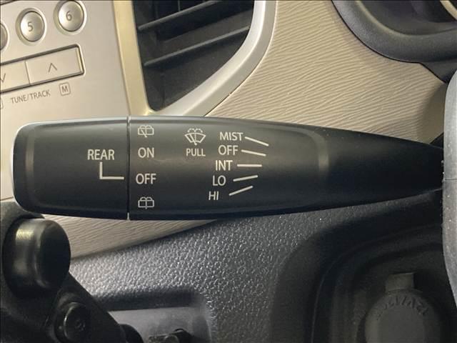 ワゴンＲ ＦＸリミテッド　禁煙車　純正ＣＤコンポ　ＡＢＳ　Ｗエアバック　衝突安全ボディ　アイドリングストップ　盗難防止装置　オートエアコン　純正アルミホイール　社外ＨＩＤヘッドライト　ベンチシート　スマートキー（9枚目）