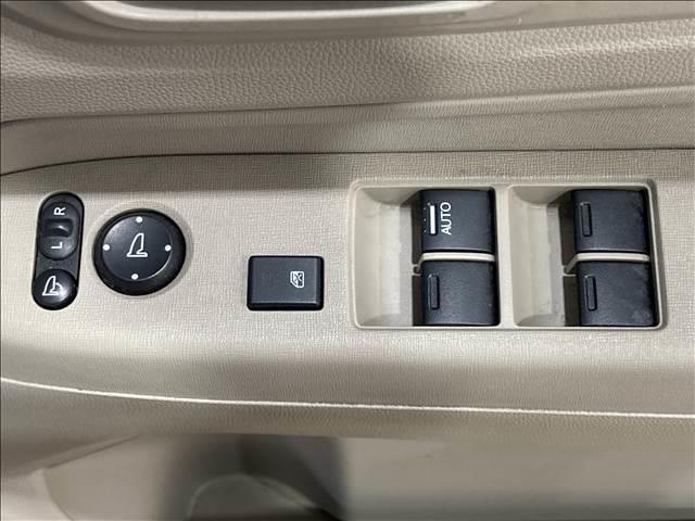 N-WGN G・Lパッケージ 禁煙車 ナビ ワンセグTV CD Bluetooth対応 バックカメラ ETC車載器 衝突軽減ブレーキ 横滑り防止装置 衝突安全ボディ サイドエアバック HIDヘッドライト ベンチシート スマートキー(25枚目)