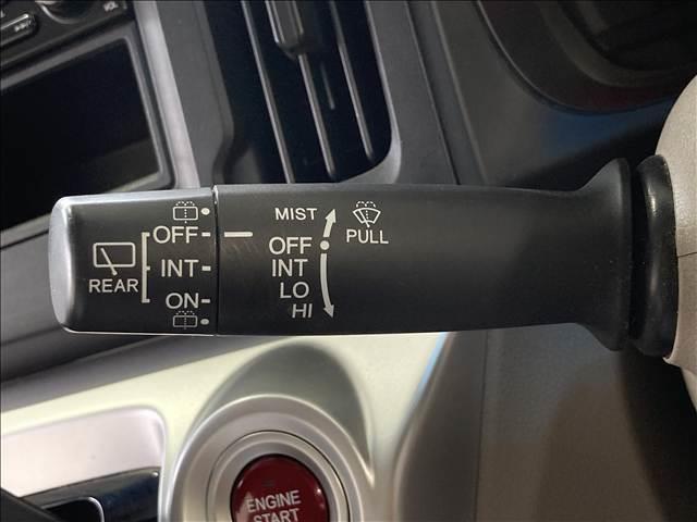 N-WGN G・Lパッケージ 禁煙車 CDプレーヤー 電動格納ドアミラー 衝突軽減ブレーキ スリップ防止 アイドリングストップ 社外アルミ スマートキー プッシュスタート HIDヘッドライト オートライト エアバック(9枚目)