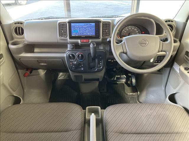 NV100クリッパーバン DX GLパッケージ 禁煙車 ナビ CD再生 バックカメラ ETC車載器 衝突軽減ブレーキ 横滑り防止装置 ABS Wエアバック 電動格納ミラー 前席パワーウインド 集中ドアロック 電動格納ミラー キーレスエントリー(2枚目)
