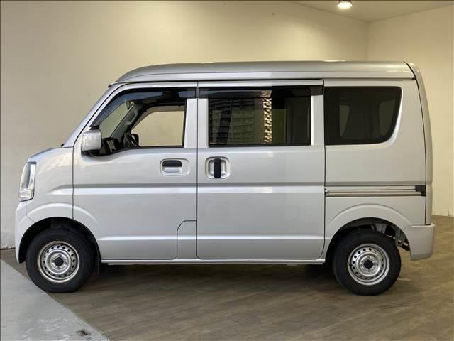 NV100クリッパーバン DX GLパッケージ 禁煙車 ナビ CD再生 バックカメラ ETC車載器 衝突軽減ブレーキ 横滑り防止装置 ABS Wエアバック 電動格納ミラー 前席パワーウインド 集中ドアロック 電動格納ミラー キーレスエントリー(14枚目)