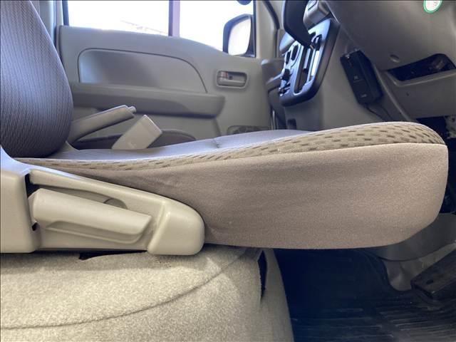 NV100クリッパーバン DX GLパッケージ 禁煙車 ナビ CD再生 バックカメラ ETC車載器 衝突軽減ブレーキ 横滑り防止装置 ABS Wエアバック 電動格納ミラー 前席パワーウインド 集中ドアロック 電動格納ミラー キーレスエントリー(24枚目)