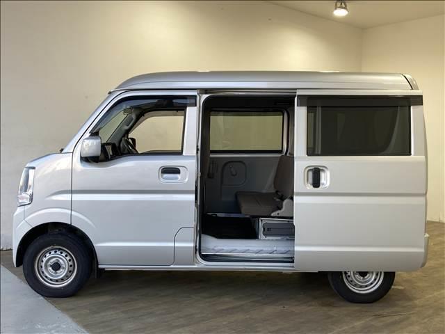 NV100クリッパーバン DX GLパッケージ 禁煙車 ナビ CD再生 バックカメラ ETC車載器 衝突軽減ブレーキ 横滑り防止装置 ABS Wエアバック 電動格納ミラー 前席パワーウインド 集中ドアロック 電動格納ミラー キーレスエントリー(38枚目)