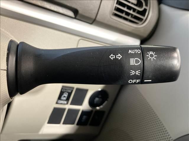 タント X 禁煙車 ナビ フルセグTV DVD Bluetooth対応 バックカメラ ETC 横滑り防止装置 衝突安全ボディ 盗難防止装置 アイドリングストップ 左側電動スライドドア オートエアコン スマートキー(12枚目)