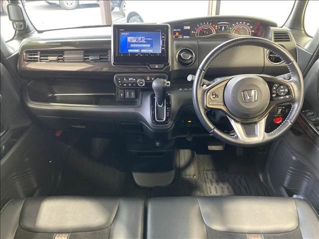 N-BOXカスタム G・Lターボホンダセンシング 禁煙車 ナビ フルセグ DVD Bluetooth バックカメラ ETC 衝突軽減ブレーキ 横滑り防止装置 車線逸脱防止装置 クルーズコントロール 障害物センサー 両側電動スライド LEDヘッドライト(2枚目)