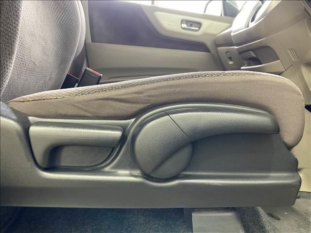 ���X�ł͔N�ԂP�O�O�O��ȏ��̔����Ă���v���̃X�^�b�t�����q�l�̃��C�t�X�^�C���ɍ��������Ԃ����Љ�I���q�l�̃J�[���C�t�ɂ҂�����ƍ�������������Ă����Ă��������܂��B