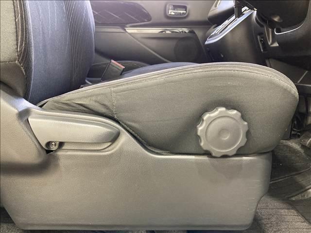 ���X�ł͔N�ԂP�O�O�O��ȏ��̔����Ă���v���̃X�^�b�t�����q�l�̃��C�t�X�^�C���ɍ��������Ԃ����Љ�I���q�l�̃J�[���C�t�ɂ҂�����ƍ�������������Ă����Ă��������܂��B