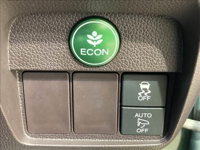 ���X�ł͔N�ԂP�O�O�O��ȏ��̔����Ă���v���̃X�^�b�t�����q�l�̃��C�t�X�^�C���ɍ��������Ԃ����Љ�I���q�l�̃J�[���C�t�ɂ҂�����ƍ�������������Ă����Ă��������܂��B