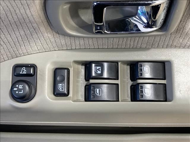 ���X�ł͔N�ԂP�O�O�O��ȏ��̔����Ă���v���̃X�^�b�t�����q�l�̃��C�t�X�^�C���ɍ��������Ԃ����Љ�I���q�l�̃J�[���C�t�ɂ҂�����ƍ�������������Ă����Ă��������܂��B