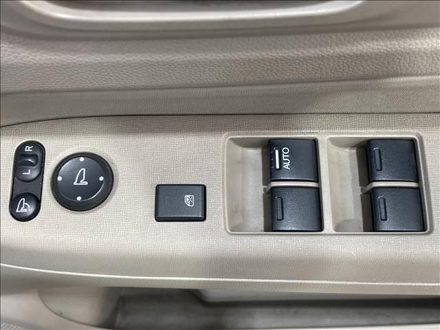 Ｎ－ＷＧＮ Ｇ　純正ナビ　ワンセグ　ＤＶＤ　Ｂｌｕｅｔｏｏｔｈ対応　バックカメラ　ＡＢＳ　Ｗエアバック　横滑り防止装置　アイドリングストップ　盗難防止装置　衝突安全ボディ　オートエアコン　ベンチシート　スマートキー（24枚目）