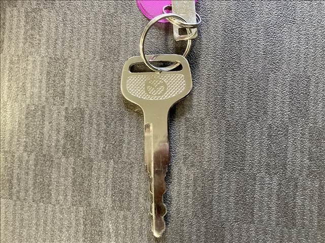 �y�����ԂR�X�D�W���~���X�̌y�X�}�C���͒n��ő勉�A�I�[�����[�J�[���戵���A�펞�R�O�O��ȏ�̍݌ɂ�W�����Ă��܂��B