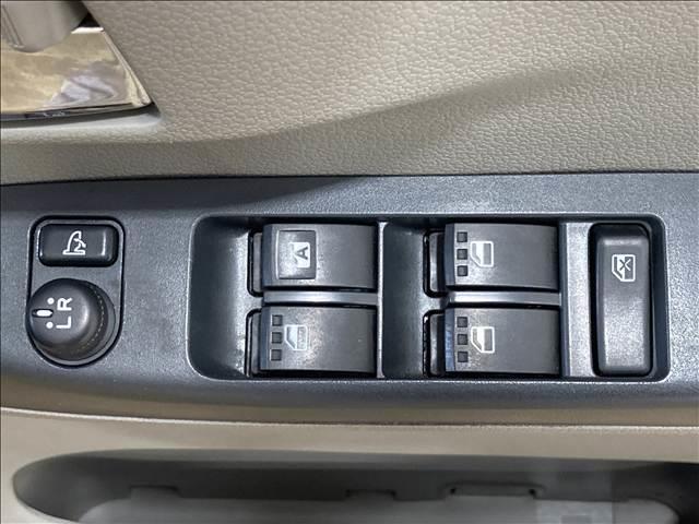 �y�����ԂR�X�D�W���~���X�̌y�X�}�C���͒n��ő勉�A�I�[�����[�J�[���戵���A�펞�R�O�O��ȏ�̍݌ɂ�W�����Ă��܂��B