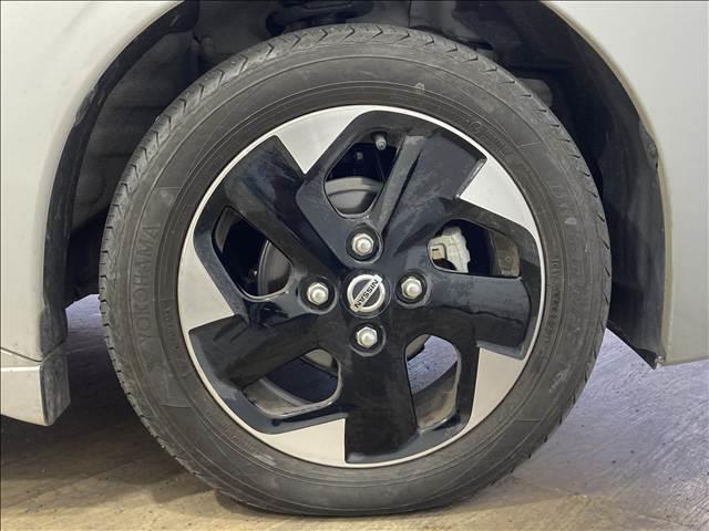 ルークス ハイウェイスター　Ｘ　ナビ　フルセグ　ＤＶＤ　Ｂｌｕｅｔｏｏｔｈ　全方位カメラ　　　衝突軽減ブレーキ　横滑り防止装置　衝突安全ボディ　左側電動スライド　純正アルミホイール　オートエアコン　ＬＥＤヘッドライト　スマートキー（19枚目）