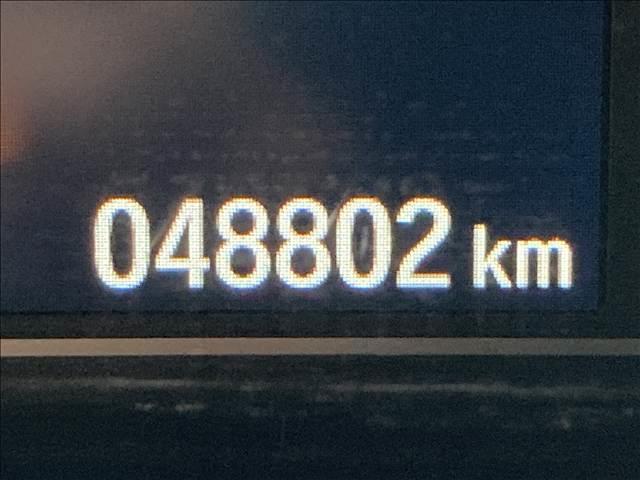 Ｎ－ＢＯＸカスタム Ｇ・Ｌホンダセンシング　純正ナビ　フルセグ　ＤＶＤ　Ｂｌｕｅｔｏｏｔｈ　バックカメラ　ＥＴＣ　衝突軽減ブレーキ　横滑り防止装置　車線逸脱防止装置　クルーズコントロール　左側電動スライド　ＬＥＤヘッドライト　スマートキー（4枚目）