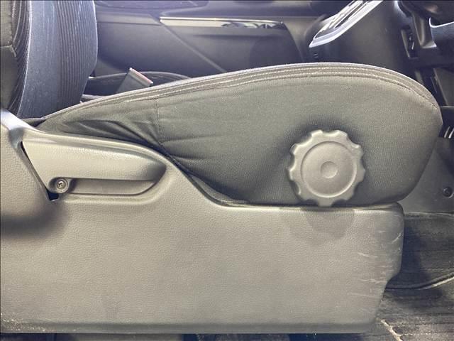 ���X�ł͔N�ԂP�O�O�O��ȏ��̔����Ă���v���̃X�^�b�t�����q�l�̃��C�t�X�^�C���ɍ��������Ԃ����Љ�I���q�l�̃J�[���C�t�ɂ҂�����ƍ�������������Ă����Ă��������܂��B