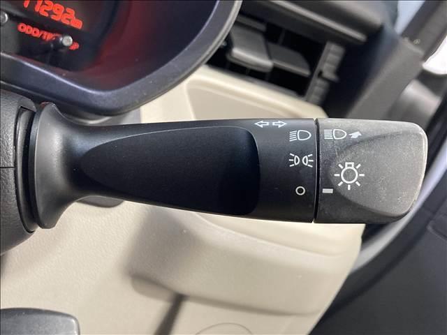 ムーヴ L SAII 社外CDコンポ ETC車載器 衝突軽減ブレーキ 横滑り防止装置 車線逸脱防止装置 衝突安全ボディ ABS Wエアバック アイドリングストップ 盗難防止装置 ベンチシート キーレスエントリー(9枚目)