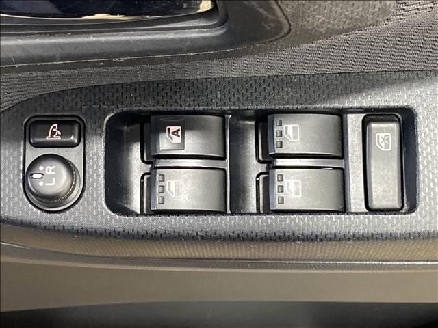 ムーヴ L SAII 社外CDコンポ ETC車載器 衝突軽減ブレーキ 横滑り防止装置 車線逸脱防止装置 衝突安全ボディ ABS Wエアバック アイドリングストップ 盗難防止装置 ベンチシート キーレスエントリー(20枚目)