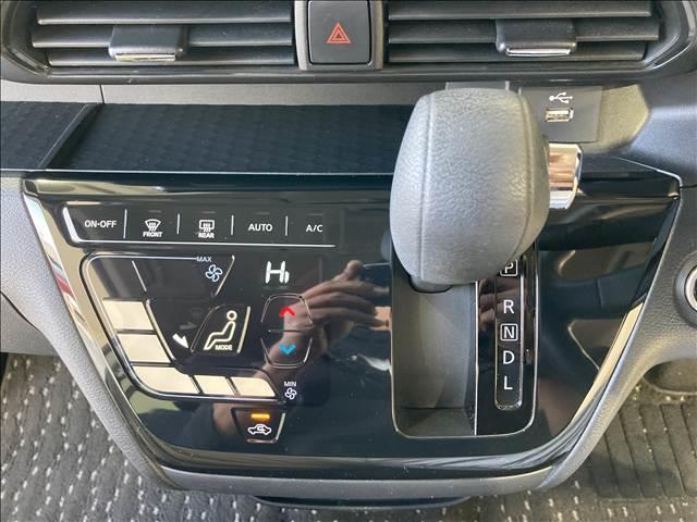 ルークス ハイウェイスター X ナビ フルセグ DVD Bluetooth対応 全方位カメラ ETC車載器 衝突軽減ブレーキ 横滑り防止装置 左側電動スライド 純正アルミホイール オートエアコン LEDヘッドライト スマートキー(10枚目)