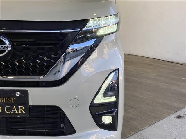 ルークス ハイウェイスター X ナビ フルセグ DVD Bluetooth対応 全方位カメラ ETC車載器 衝突軽減ブレーキ 横滑り防止装置 左側電動スライド 純正アルミホイール オートエアコン LEDヘッドライト スマートキー(17枚目)