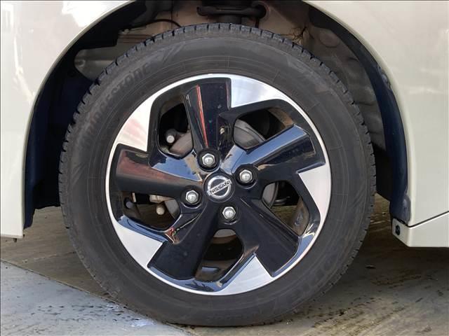 ルークス ハイウェイスター X ナビ フルセグ DVD Bluetooth対応 全方位カメラ ETC車載器 衝突軽減ブレーキ 横滑り防止装置 左側電動スライド 純正アルミホイール オートエアコン LEDヘッドライト スマートキー(22枚目)