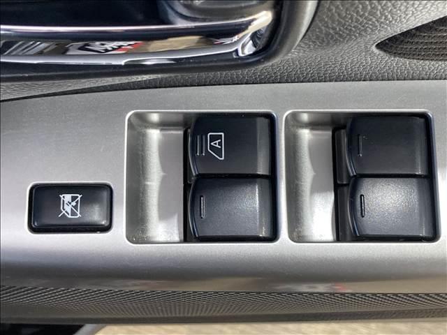 ���X�ł͔N�ԂP�O�O�O��ȏ��̔����Ă���v���̃X�^�b�t�����q�l�̃��C�t�X�^�C���ɍ��������Ԃ����Љ�I���q�l�̃J�[���C�t�ɂ҂�����ƍ�������������Ă����Ă��������܂��B