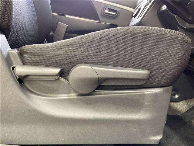 ���X�ł͔N�ԂP�O�O�O��ȏ��̔����Ă���v���̃X�^�b�t�����q�l�̃��C�t�X�^�C���ɍ��������Ԃ����Љ�I���q�l�̃J�[���C�t�ɂ҂�����ƍ�������������Ă����Ă��������܂��B