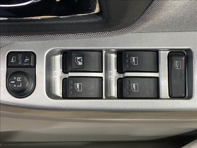 ���X�ł͔N�ԂP�O�O�O��ȏ��̔����Ă���v���̃X�^�b�t�����q�l�̃��C�t�X�^�C���ɍ��������Ԃ����Љ�I���q�l�̃J�[���C�t�ɂ҂�����ƍ�������������Ă����Ă��������܂��B