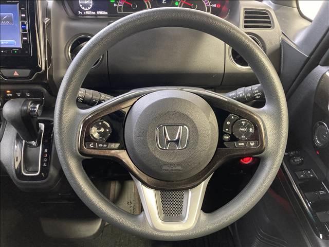 Ｎ－ＢＯＸカスタム Ｇ・Ｌホンダセンシング　ナビ　フルセグ　ＤＶＤ　Ｂｌｕｅｔｏｏｔｈ　バックカメラ　ＥＴＣ　衝突軽減ブレーキ　横滑り防止装置　車線逸脱防止装置　クルーズコントロール　左側電動スライドドア　純正アルミホイール　ＬＥＤヘッドライト（13枚目）