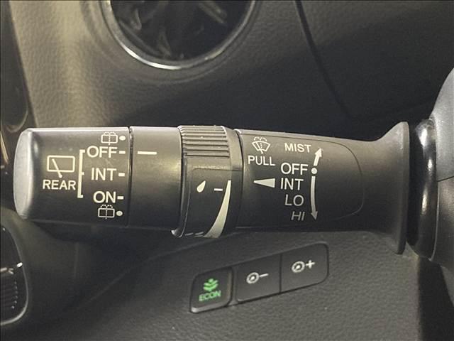 Ｎ－ＢＯＸカスタム Ｇ・Ｌホンダセンシング　ナビ　フルセグ　ＤＶＤ　Ｂｌｕｅｔｏｏｔｈ　バックカメラ　ＥＴＣ　衝突軽減ブレーキ　横滑り防止装置　車線逸脱防止装置　クルーズコントロール　左側電動スライドドア　純正アルミホイール　ＬＥＤヘッドライト（15枚目）