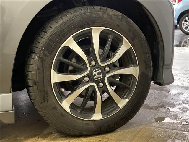 Ｎ－ＢＯＸカスタム Ｇ・Ｌホンダセンシング　ナビ　フルセグ　ＤＶＤ　Ｂｌｕｅｔｏｏｔｈ　バックカメラ　ＥＴＣ　衝突軽減ブレーキ　横滑り防止装置　車線逸脱防止装置　クルーズコントロール　左側電動スライドドア　純正アルミホイール　ＬＥＤヘッドライト（21枚目）