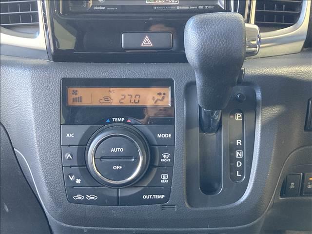 スペーシアカスタム ＸＳリミテッド　ナビ　ワンセグＴＶ　Ｂｌｕｅｔｏｏｔｈ　両側電動スライドドア　純正アルミホイール　衝突軽減ブレーキ　スリップ防止　アイドリングストップ　ＨＩＤヘッドライト　オートライト　シートヒーター　スマートキー（9枚目）