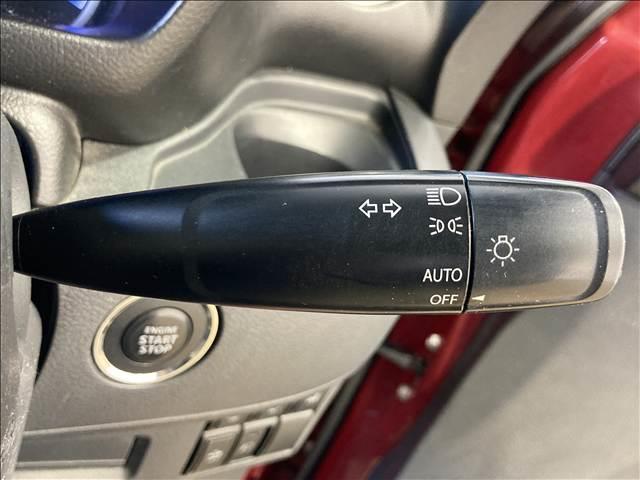 スペーシアカスタム ＸＳリミテッド　ナビ　ワンセグＴＶ　Ｂｌｕｅｔｏｏｔｈ　両側電動スライドドア　純正アルミホイール　衝突軽減ブレーキ　スリップ防止　アイドリングストップ　ＨＩＤヘッドライト　オートライト　シートヒーター　スマートキー（11枚目）