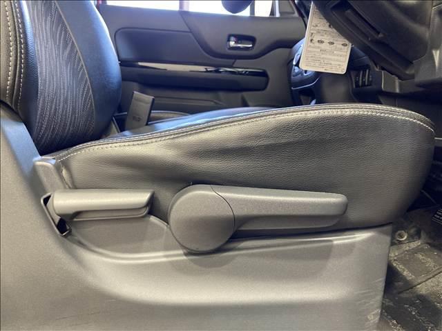 スペーシアカスタム ＸＳリミテッド　ナビ　ワンセグＴＶ　Ｂｌｕｅｔｏｏｔｈ　両側電動スライドドア　純正アルミホイール　衝突軽減ブレーキ　スリップ防止　アイドリングストップ　ＨＩＤヘッドライト　オートライト　シートヒーター　スマートキー（24枚目）
