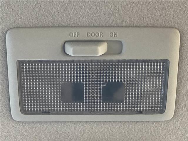 スペーシアカスタム ＸＳリミテッド　ナビ　ワンセグＴＶ　Ｂｌｕｅｔｏｏｔｈ　両側電動スライドドア　純正アルミホイール　衝突軽減ブレーキ　スリップ防止　アイドリングストップ　ＨＩＤヘッドライト　オートライト　シートヒーター　スマートキー（31枚目）