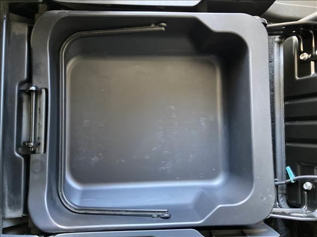 スペーシアカスタム ＸＳリミテッド　ナビ　ワンセグＴＶ　Ｂｌｕｅｔｏｏｔｈ　両側電動スライドドア　純正アルミホイール　衝突軽減ブレーキ　スリップ防止　アイドリングストップ　ＨＩＤヘッドライト　オートライト　シートヒーター　スマートキー（33枚目）