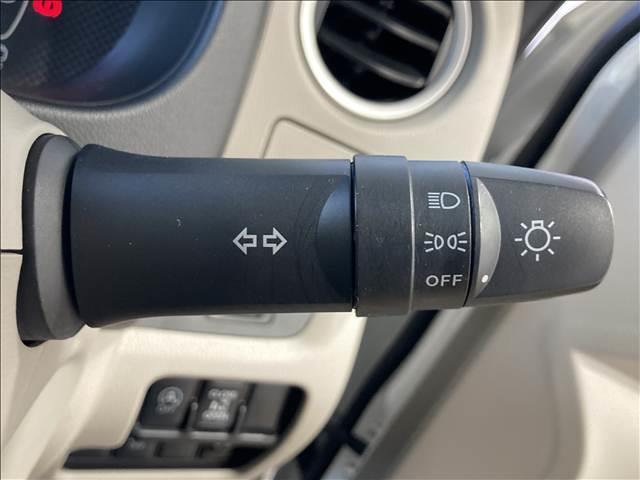 デイズルークス Ｘ　純正ナビ　フルセグＴＶ　ＣＤ・ＤＶＤ再生　Ｂｌｕｅｔｏｏｔｈ　全方位カメラ　衝突軽減ブレーキ　スリップ防止　アイドリングストップ　両側スライド片側電動スライドドア　ベンチシート　プッシュスタート（12枚目）