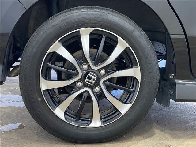 Ｎ－ＢＯＸカスタム Ｇ・Ｌホンダセンシング　社外ナビ　フルセグＴＶ　Ｂｌｕｅｔｏｏｔｈ　ＣＤ・ＤＶＤ再生　バックカメラ　ＥＴＣ　両側スライド片側電動スライドドア　ＬＥＤヘッドライト　車線逸脱防止　衝突軽減ブレーキ　スリップ防止　純正アルミ（20枚目）