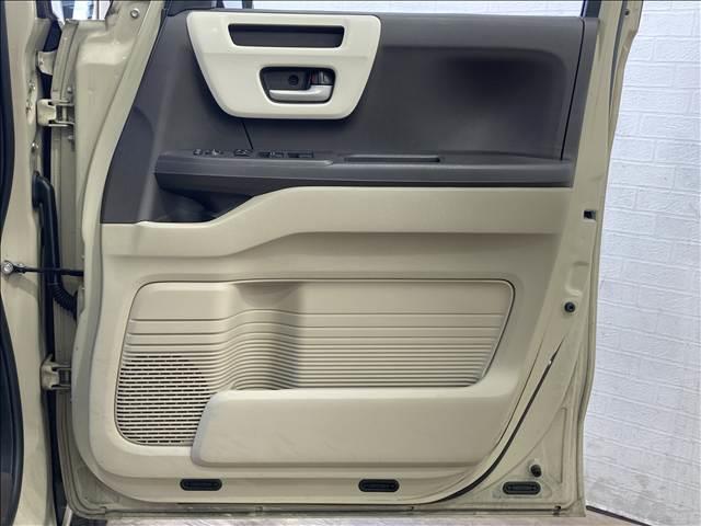 N-BOX G・Lホンダセンシング ナビ フルセグ DVD Bluetooth対応 バックカメラ ETC 衝突軽減ブレーキ 横滑り防止装置 車線逸脱防止装置 衝突安全ボディ 障害物センサー 左側電動スライドドア LEDヘッドライト(24枚目)