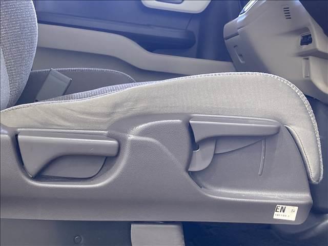 N-BOX G・Lホンダセンシング ナビ フルセグ DVD Bluetooth対応 バックカメラ ETC 衝突軽減ブレーキ 横滑り防止装置 車線逸脱防止装置 衝突安全ボディ 障害物センサー 左側電動スライドドア LEDヘッドライト(26枚目)