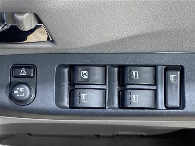 ���X�ł͔N�ԂP�O�O�O��ȏ��̔����Ă���v���̃X�^�b�t�����q�l�̃��C�t�X�^�C���ɍ��������Ԃ����Љ�I���q�l�̃J�[���C�t�ɂ҂�����ƍ�������������Ă����Ă��������܂��B